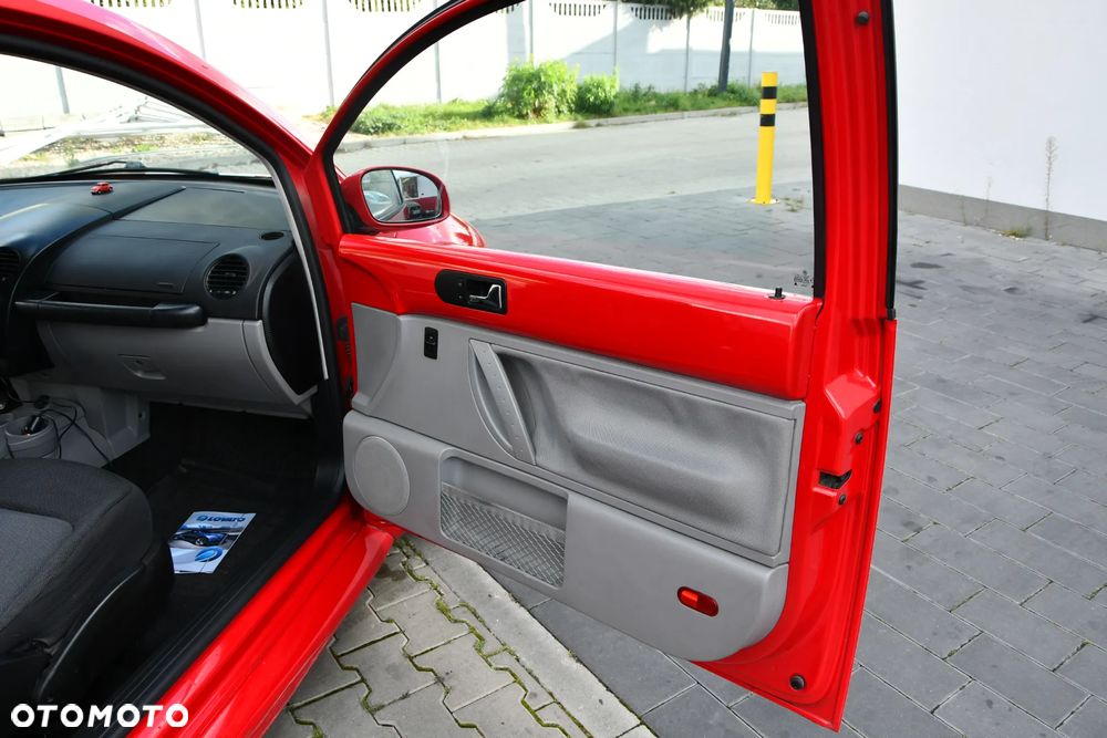 Volkswagen New Beetle 1.6 - 20