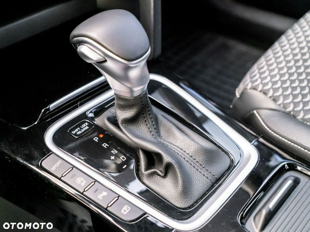 Kia Ceed 1.5 T-GDI Tribute DCT - 24
