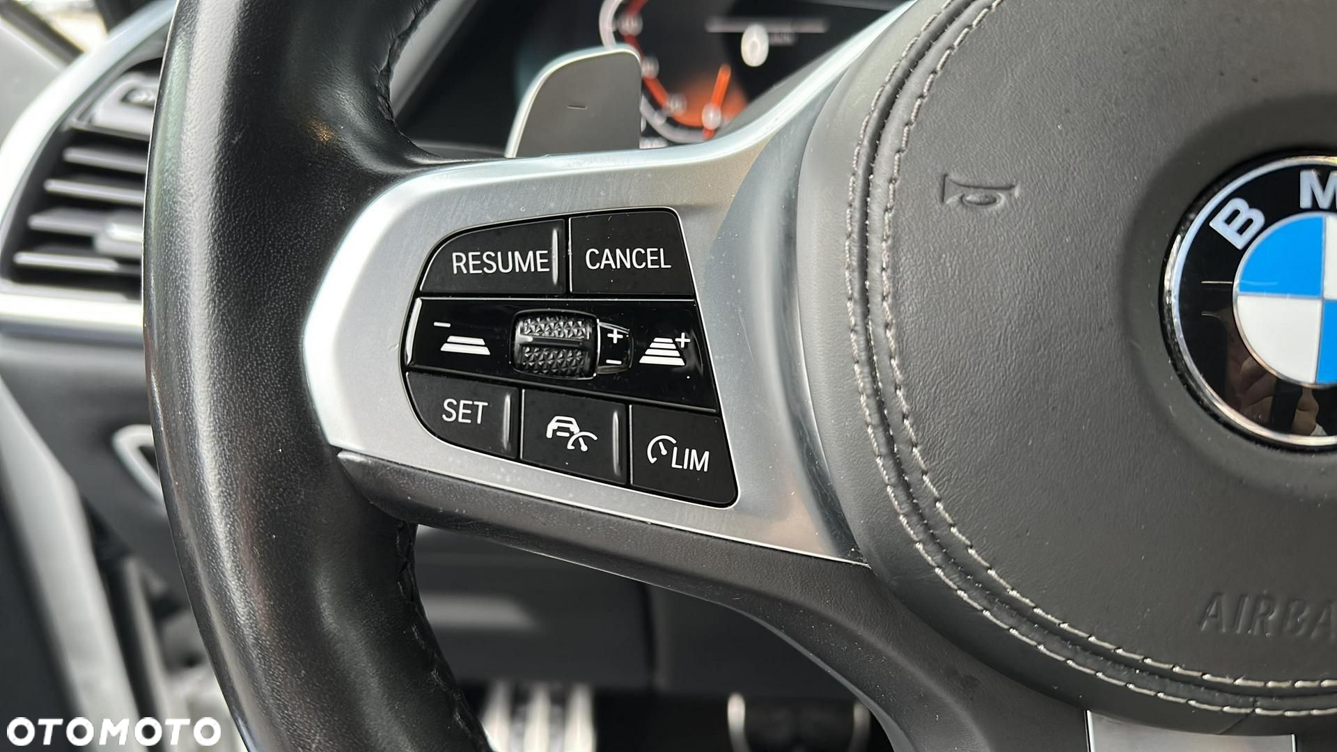 BMW X6 xDrive40i mHEV - 24