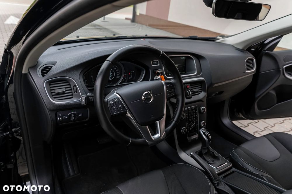 Volvo V40 D2 Geartronic Momentum - 29