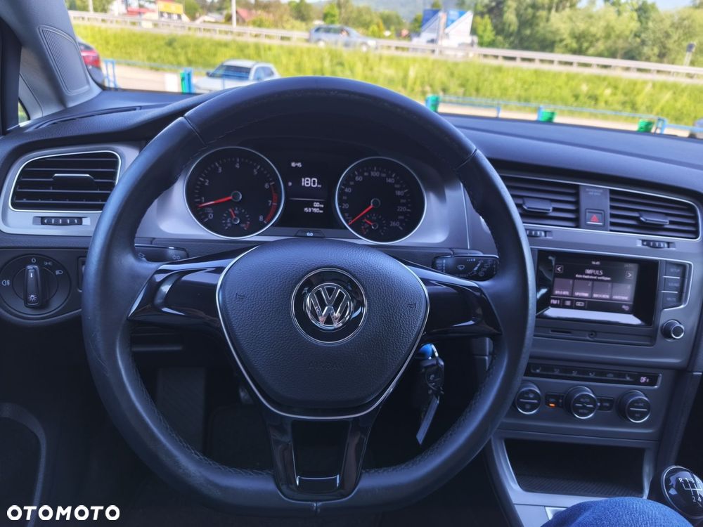 Volkswagen Golf - 20