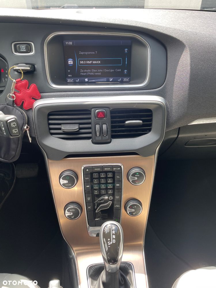 Volvo V40 D3 Geartronic Summum - 10