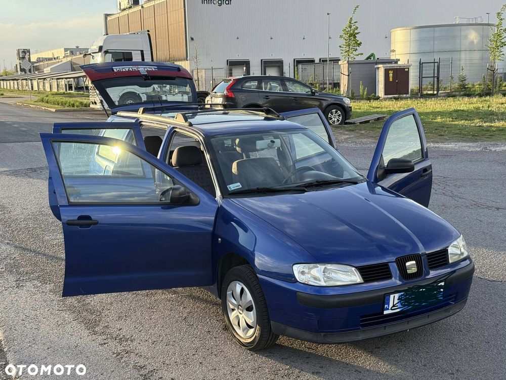 Seat Cordoba 2001 photo 2