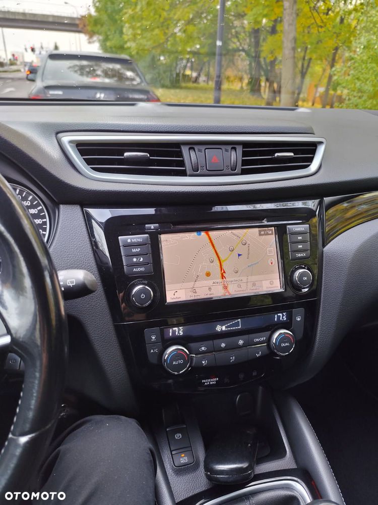 Nissan Qashqai 1.3 DIG-T N-Connecta EU6d - 17