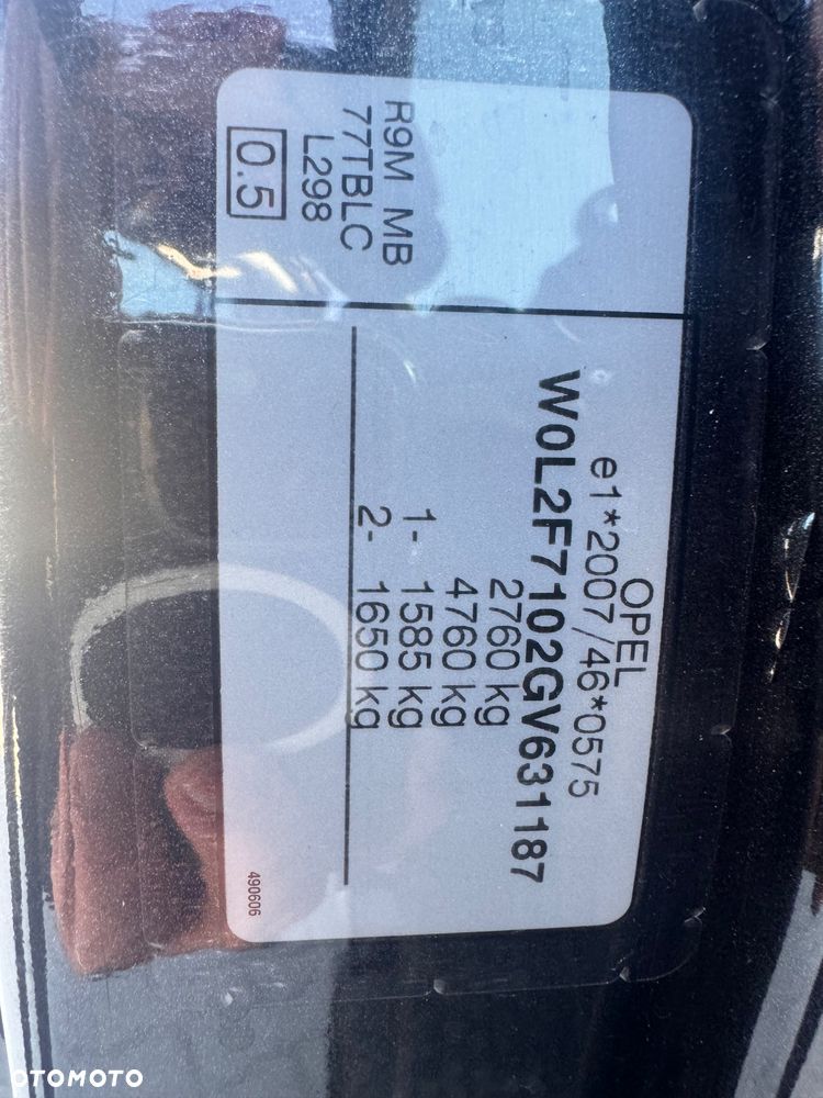 Opel Vivaro Trafic - 32