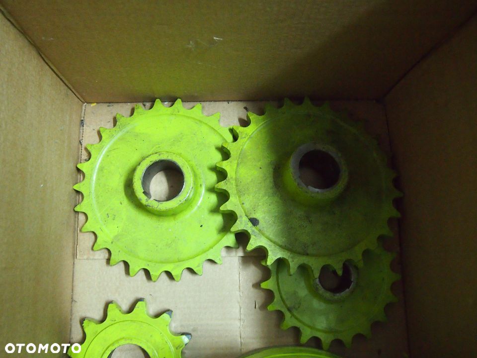 Koła zębate Z-26 CLAAS ROLAND 46 NR 822151.0 - 1