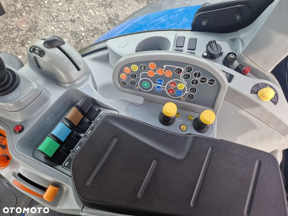 New Holland T7.270 AUTOCOMMAND - 12