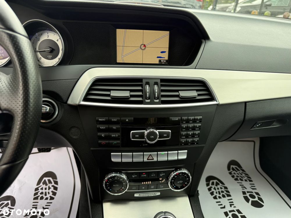 Mercedes-Benz Klasa C 180 CDI Avantgarde Edition - 30