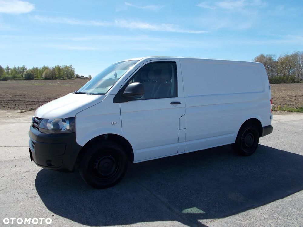 Volkswagen Transporter - 1
