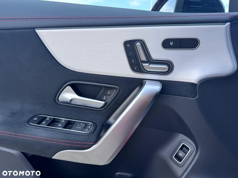 Mercedes-Benz CLA - 20