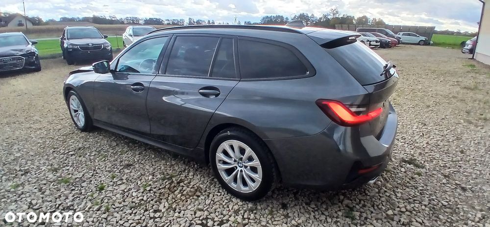 BMW Seria 3 318d Sport Line - 2