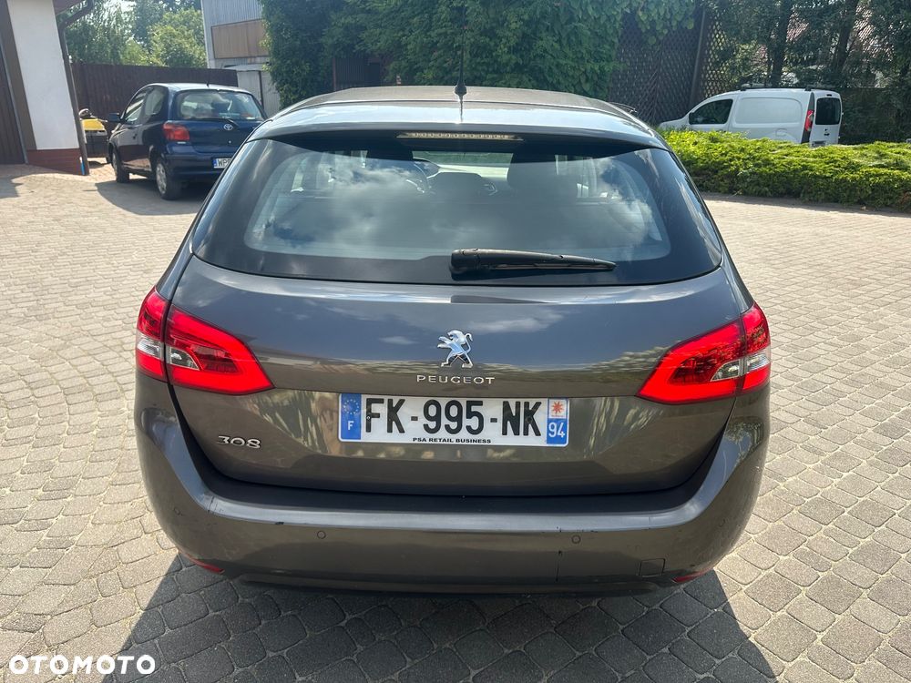 Peugeot 308 1.2 PureTech Active Pack S&S EAT8 - 18