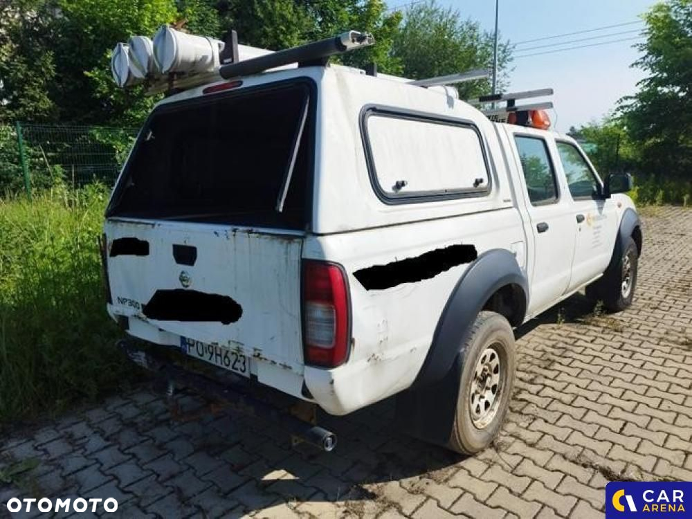 Nissan NP300 - 6