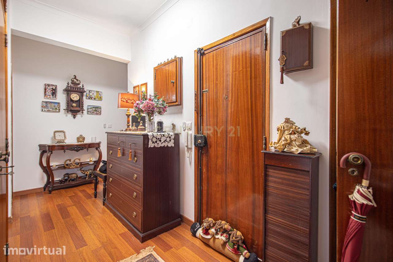 Apartamento T3 em Massamá Remodelado - Grande imagem: 2/27