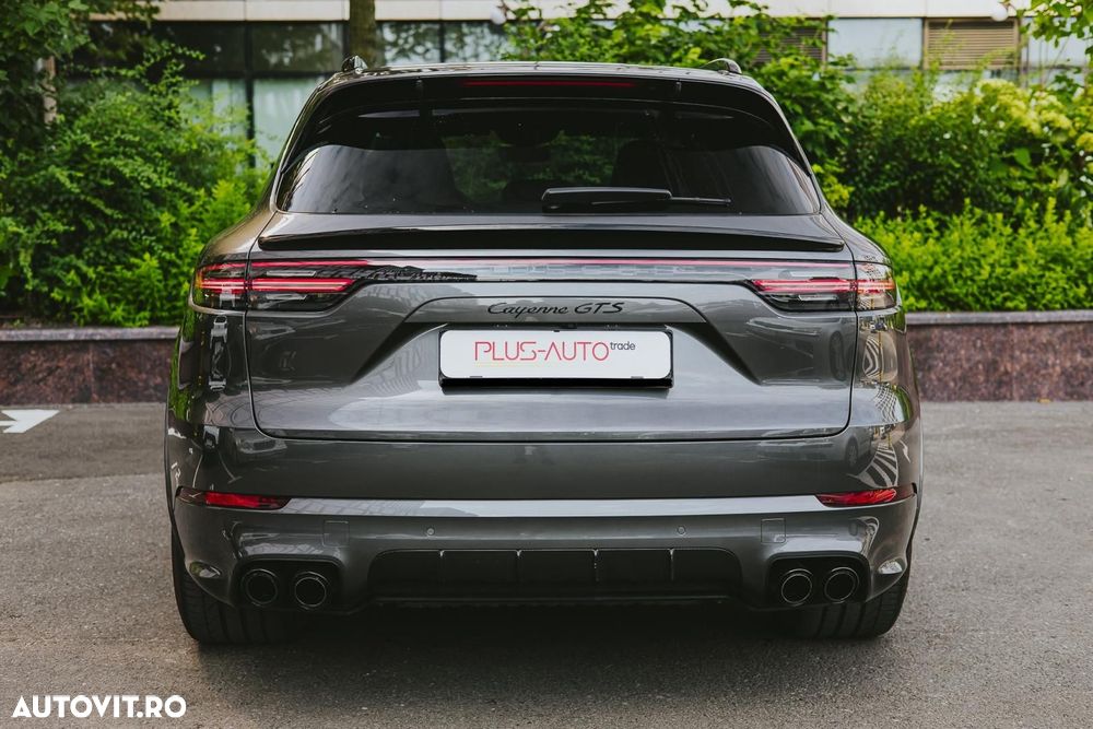 Porsche Cayenne - 5