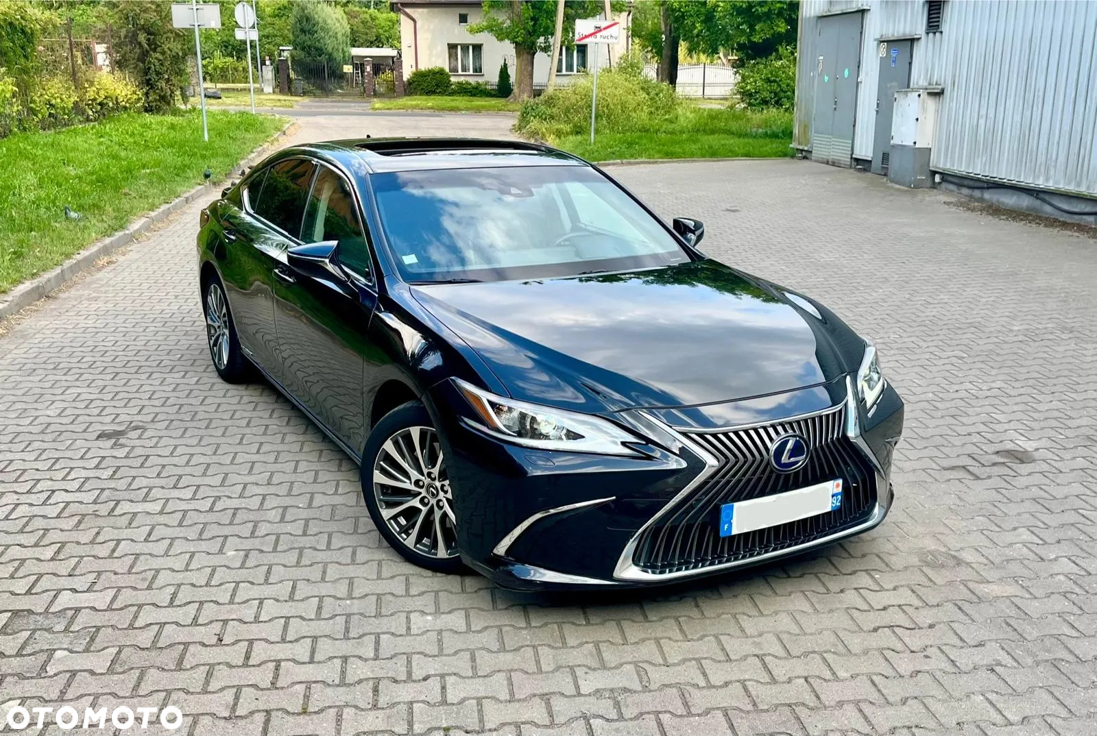 Lexus ES 300h Luxury Line - 2