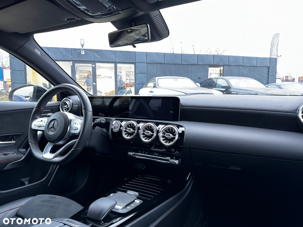 Mercedes-Benz Klasa A 180 7G-DCT AMG Line - 15