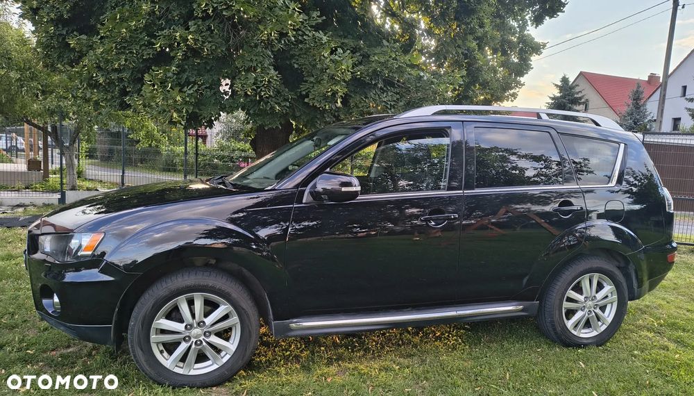 Mitsubishi Outlander 2010 photo 4