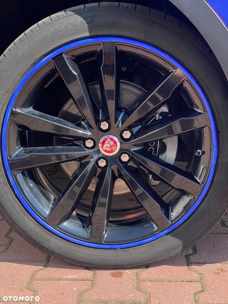 Jaguar E-Pace 2.0 i4D AWD R-Dynamic S - 6