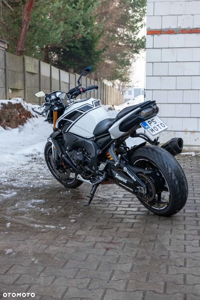 Yamaha FZ8 - 6