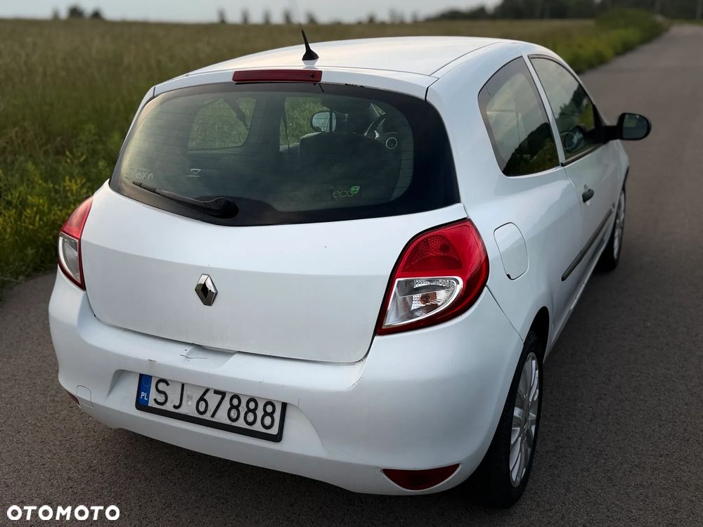 Renault Clio 1.5 dCi 90 FAP Dynamique - 3