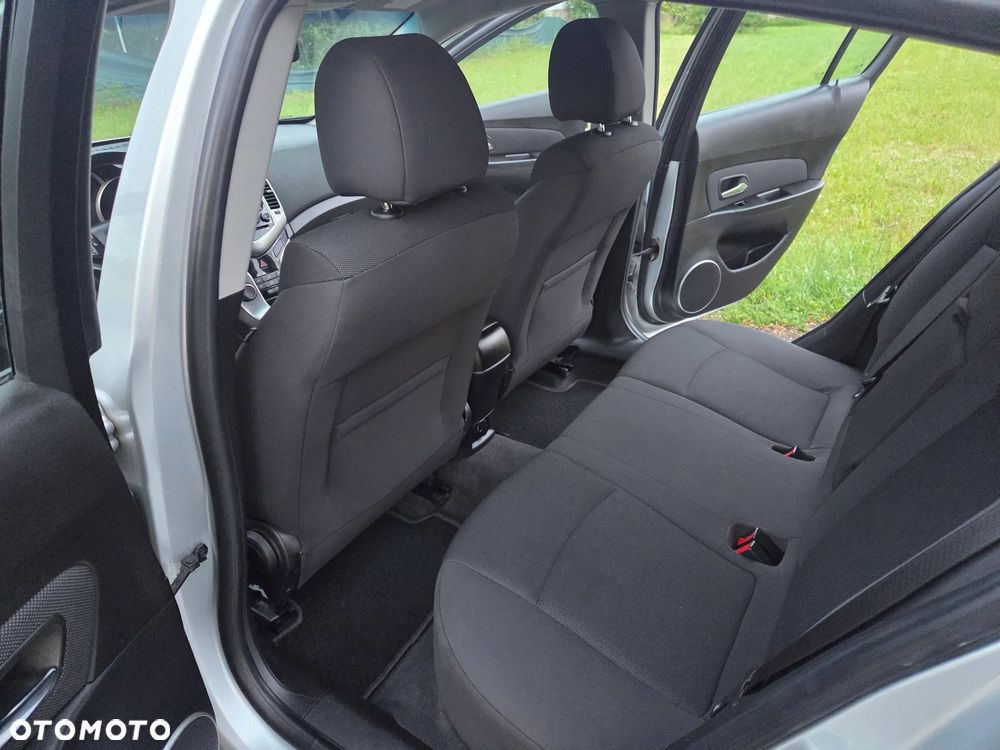 Chevrolet Cruze 1.6 - 19