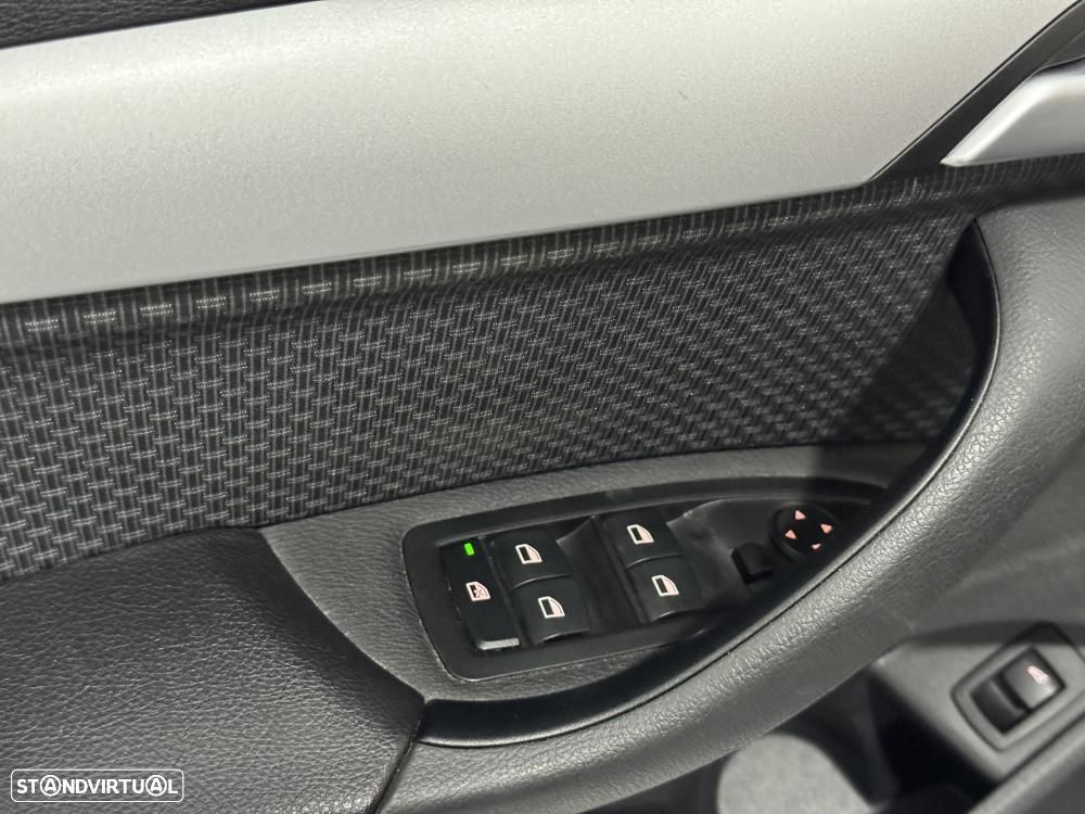 BMW X1 16 d sDrive Advantage Auto - 24