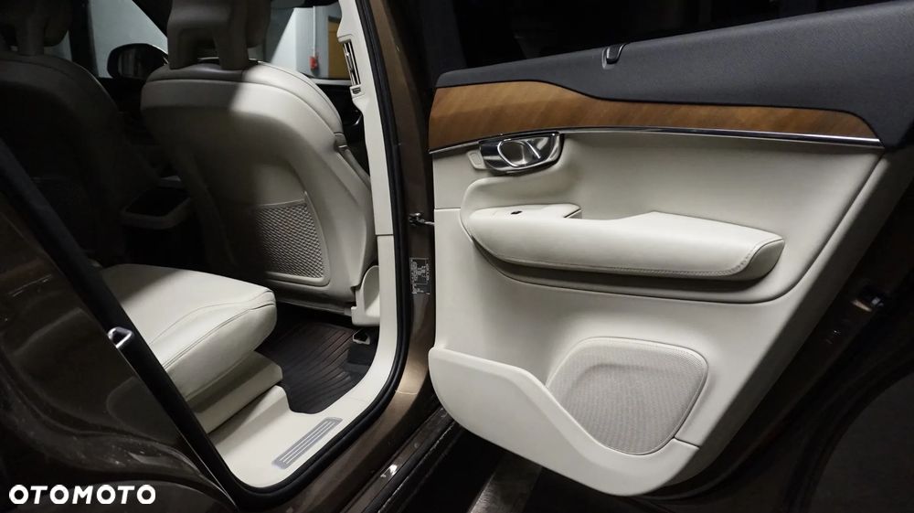 Volvo XC 90 D5 AWD Inscription - 7