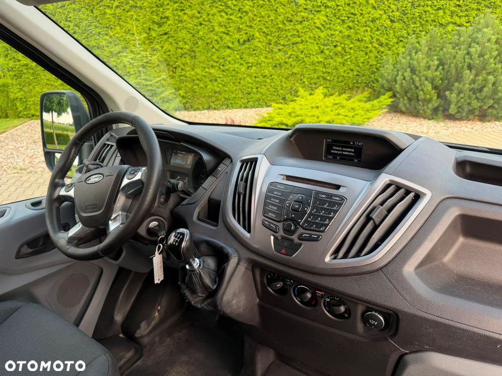 Ford Transit - 24