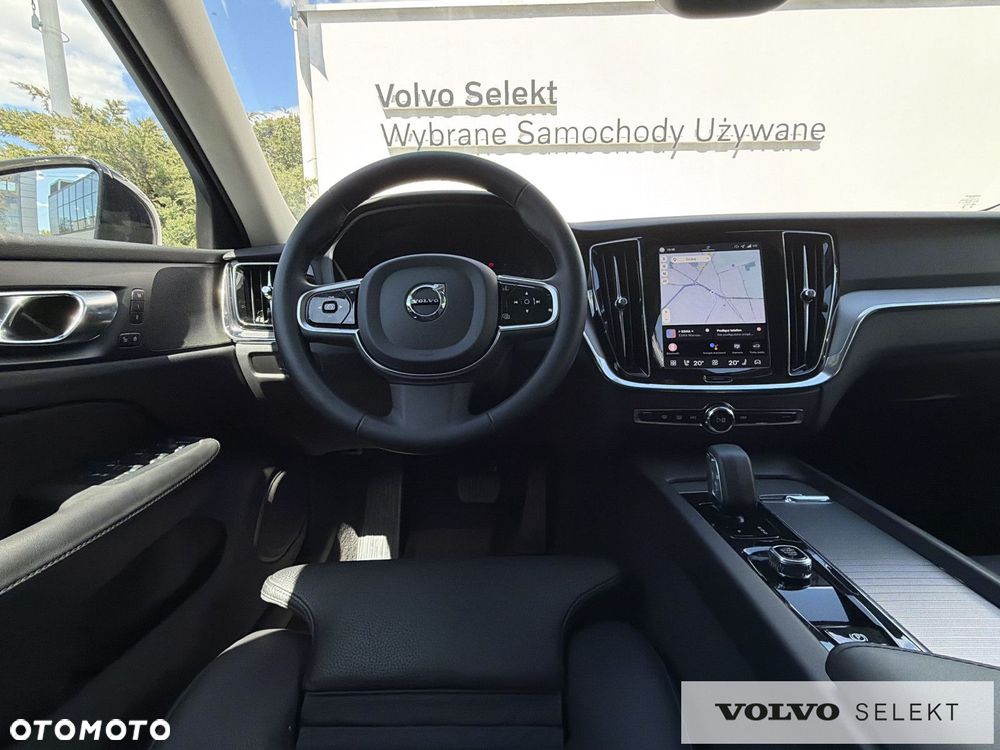 Volvo V60 Cross Country - 13