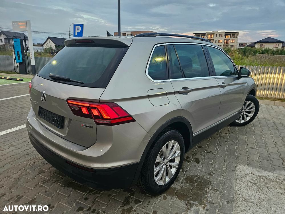 Volkswagen Tiguan 2.0 TDI 4Mot DSG Comfortline - 12