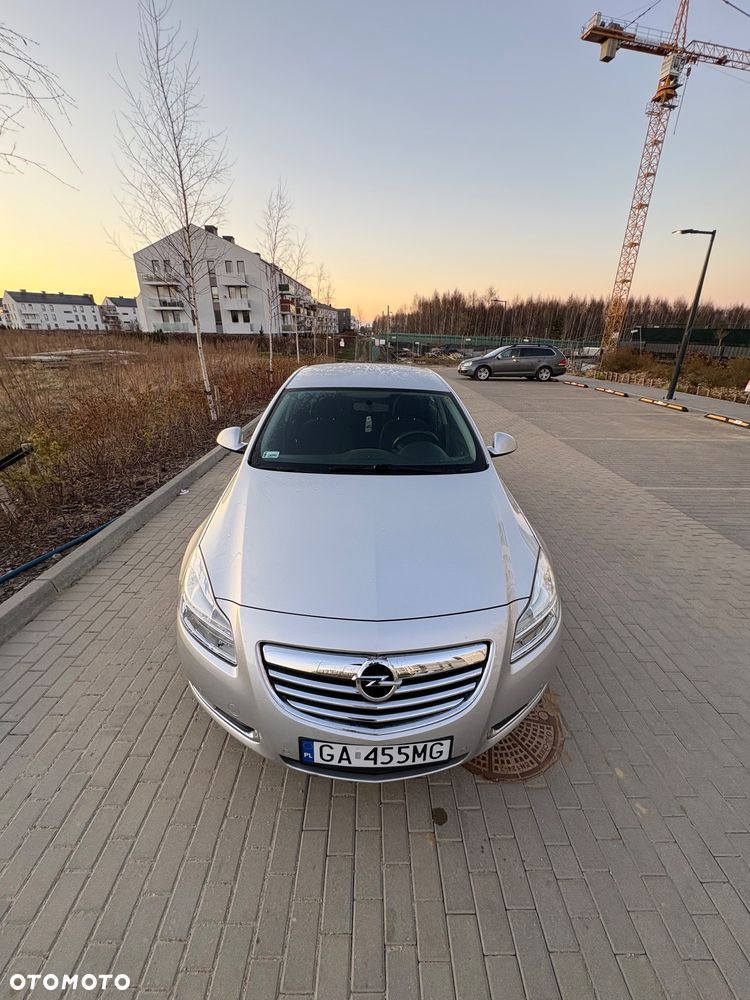 Opel Insignia 1.8 - 9