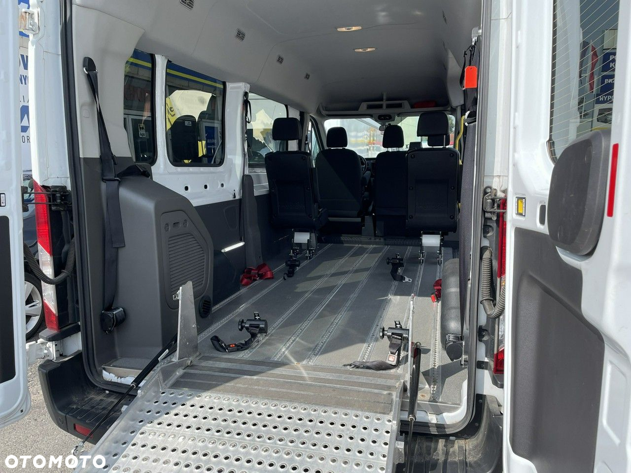Ford Transit - 25