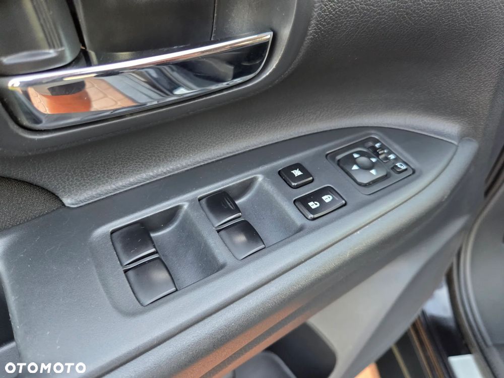 Mitsubishi Outlander - 18