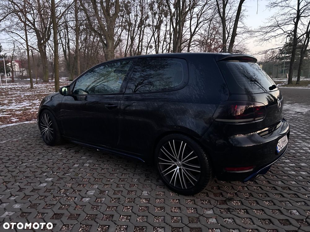 Volkswagen Golf - 6