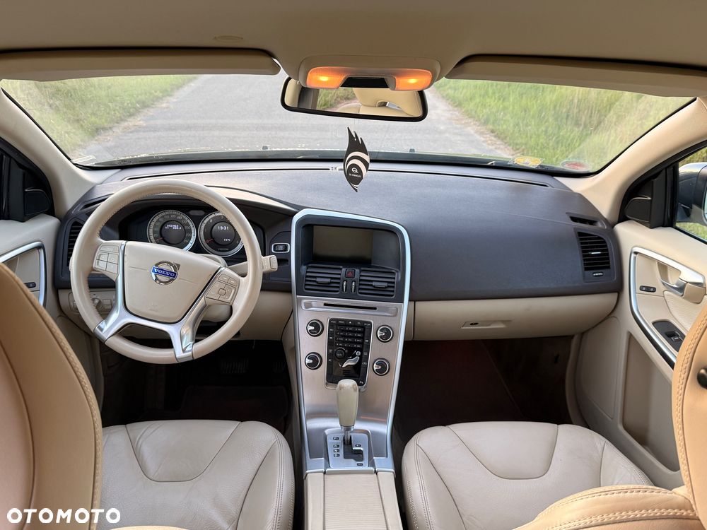 Volvo XC 60 - 6