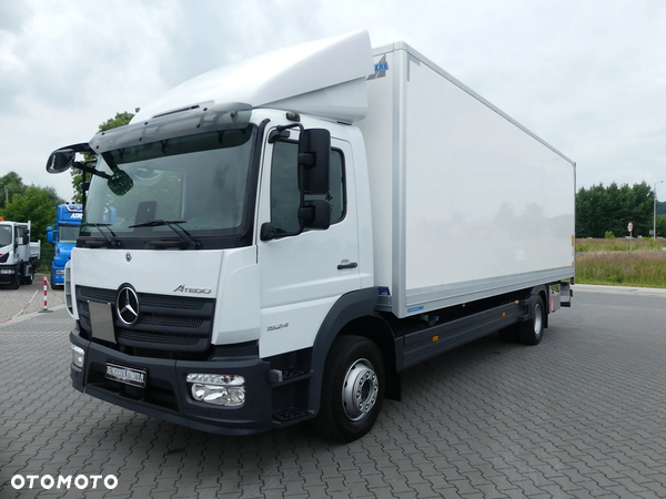 Mercedes-Benz ATEGO 1524 / KONTENER 7.60 + WINDA / EURO 6 / JAK NOWE /