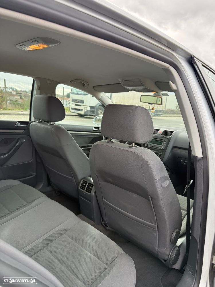 VW Golf 1.6 FSi Confortline - 15