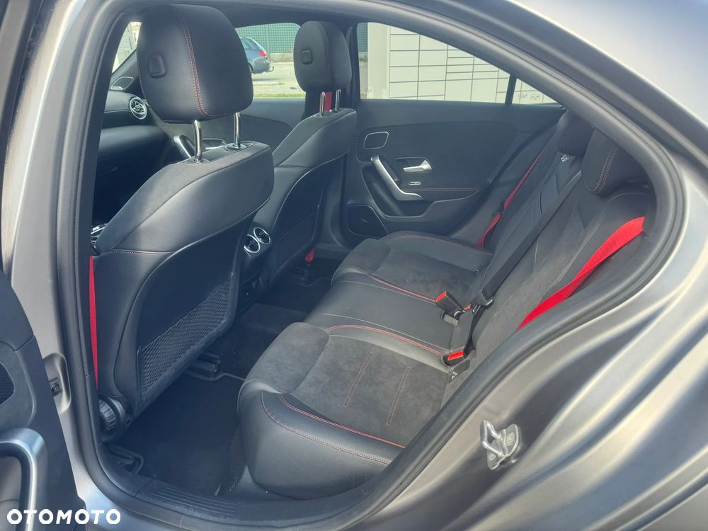 Mercedes-Benz Klasa A 35 AMG 4-Matic 7G-DCT - 17