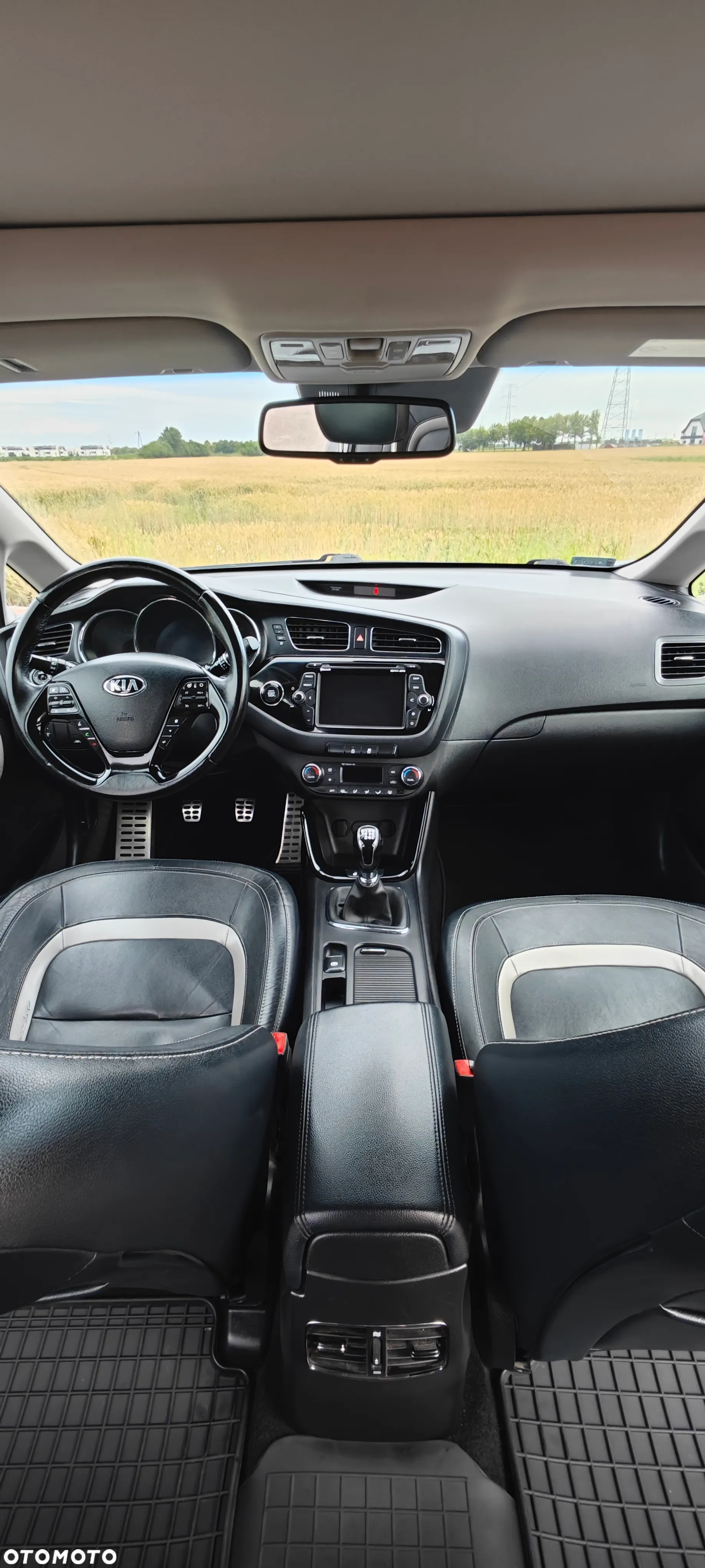 Kia Ceed - 13