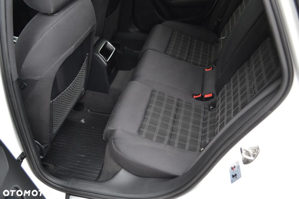 Audi A4 Avant 2.0 TDI DPF quattro - 21