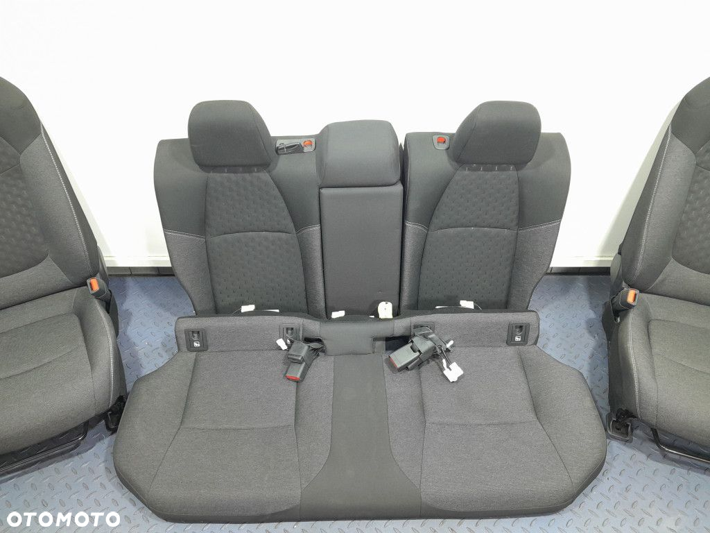 TOYOTA COROLLA XII E21 LIFT SEDAN HYB FOTELE KANAPA TAPICERKI DRZWI KOMPLET - 3