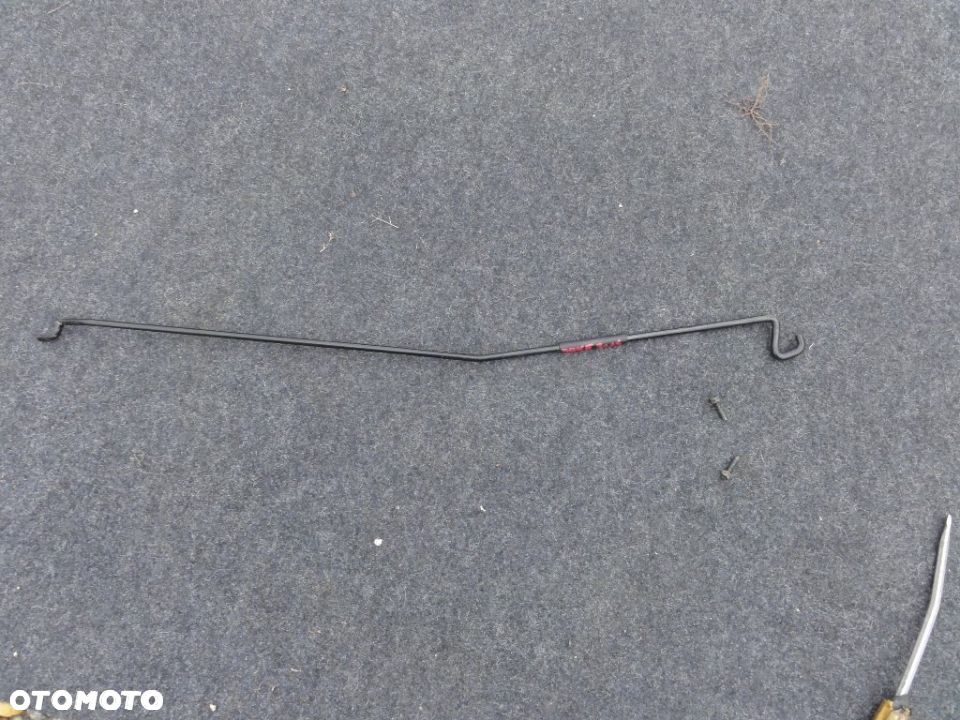 DRUT PODPÓRKA MASKI NISSAN JUKE - 1