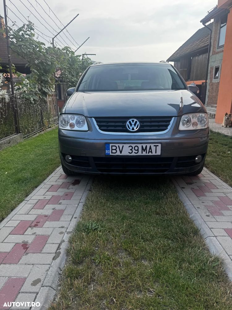 Volkswagen Touran 2.0TDI Highline - 1