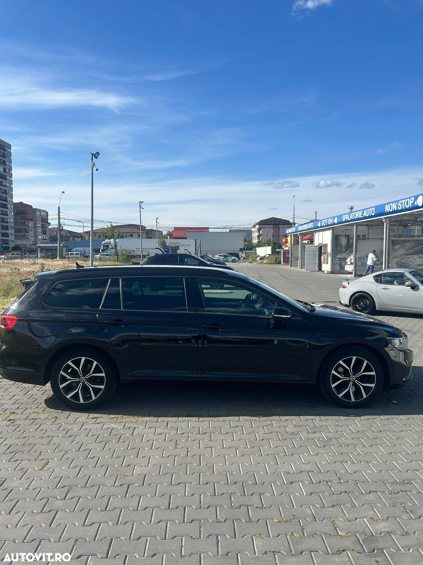 Volkswagen Passat Variant 2.0 TDI DSG Trendline - 16