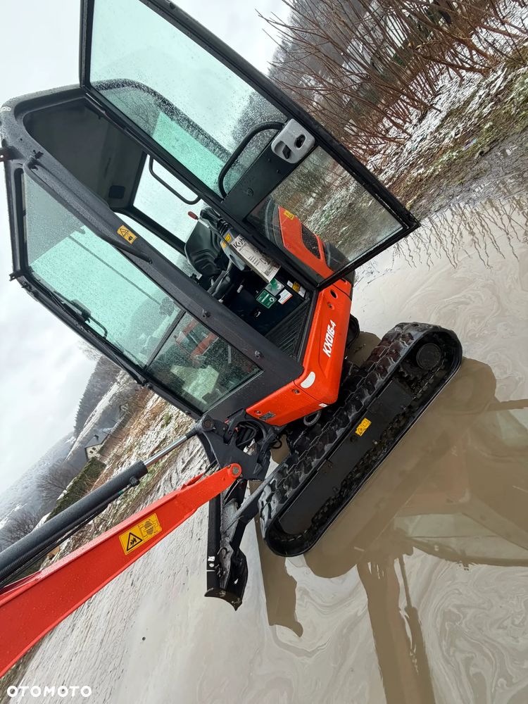 Kubota KX016-4 Koparka Gąsienicowa 2 tony. DEKRA aktualna do 2026r. Rozsuwane Hydr. podwozie! Sprowadzona z Gospodarstwa Norweskiego! Zero luzów i wycieków. Maszyna jak Nowa z Salonu! 2016rok. Pełna Dokumentacja. Gąsienice bez zużycia! Łyżka Skarpowa! Szybkozłącze! szybka wolna jazda. Ani deka luzów i wycieków. OKAZJA - 4