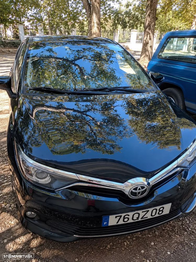Toyota Auris 1.8 HSD Comfort - 1
