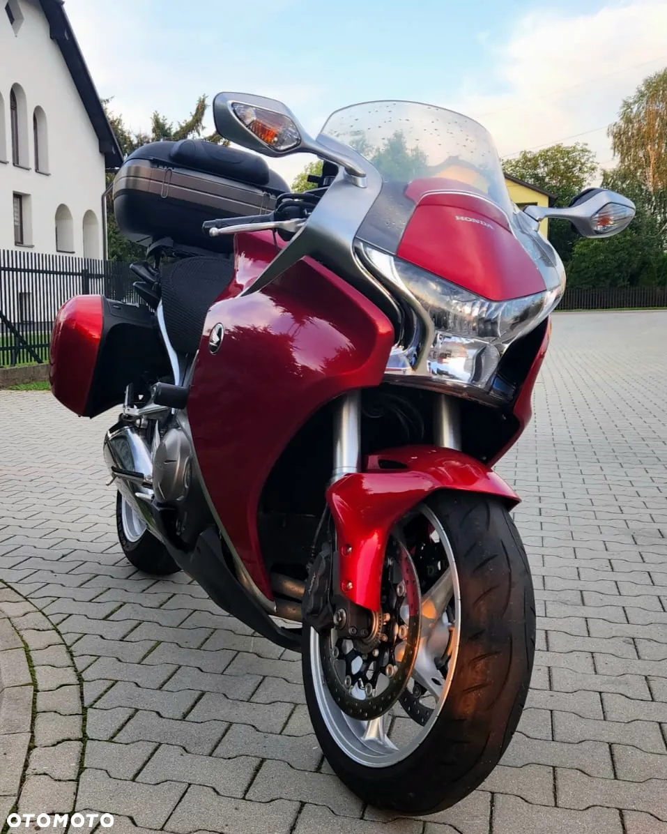 Honda VFR - 2
