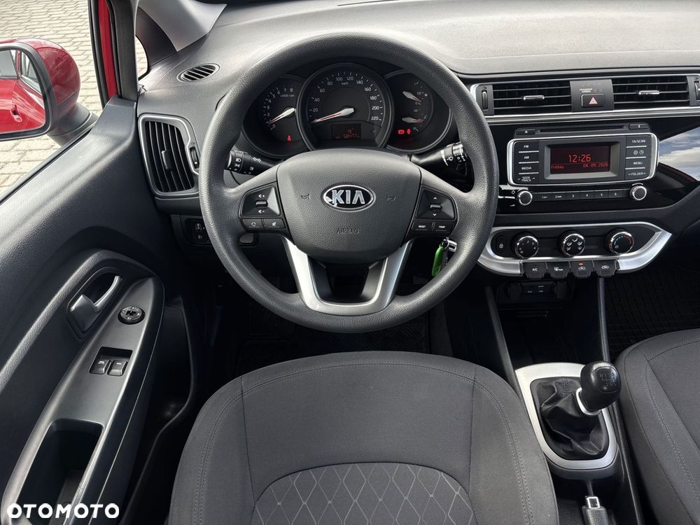 Kia Rio - 10