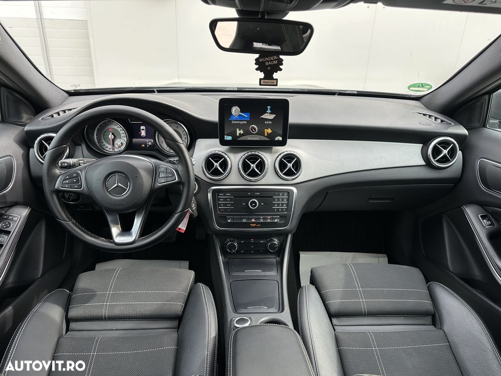 Mercedes-Benz GLA 200 7G-DCT - 7